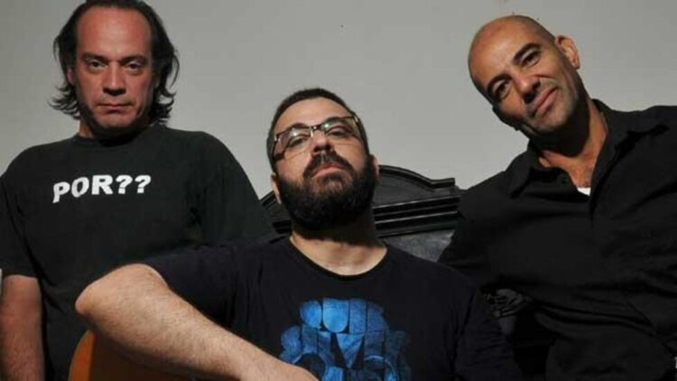 La música de la banda fluye entre el jazz contemporáneo, la música clásica, los ritmos afro-latinoamericanos y el rock.