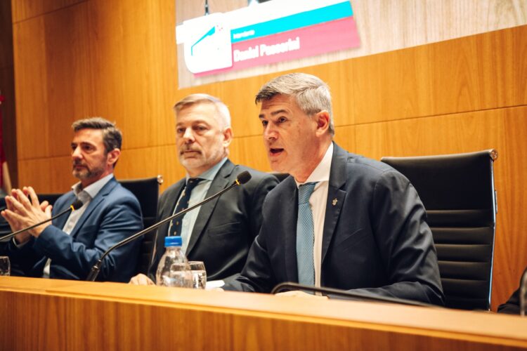 Acompañado por su vice Pretto, el Intendente ofreció en el Concejo Deliberante un avance del plan de metas.
