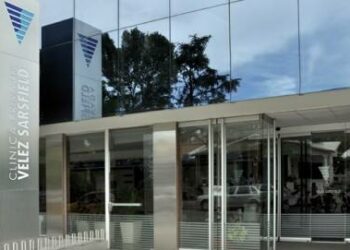 Allanaron la clínica Vélez Sarsfield por el fentanilo contaminado