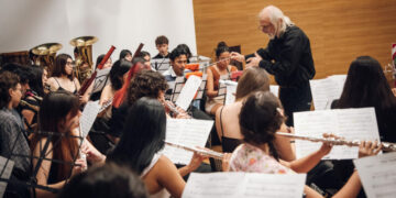 La Academia Municipal de Música celebra su 60° aniversario en el Teatro Comedia La Academia Municipal de Música celebra su 60° aniversario en el Teatro Comedia