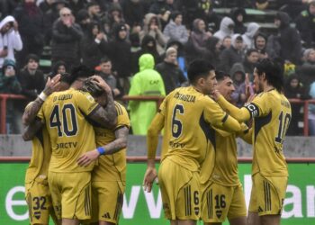 Conexión aérea: con goles de cabeza Boca venció 2-0 a Aldosivi