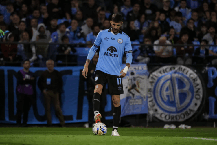 Lisandro López llegó al celeste en el actual mercado.