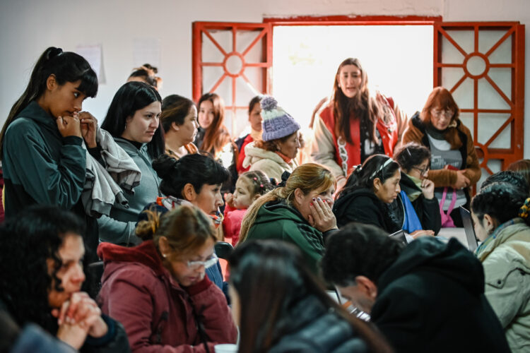 El Operativo “Acá, la Defen Presente” del pasado 6 de agosto en B° Nuestro Hogar III, tuvo una gran concurrencia.