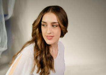 La artista cordobesa ANAEL presenta su nuevo disco «Laberinto»