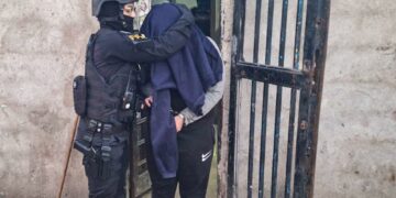 Se logró la aprehensión de una mujer y un hombre.