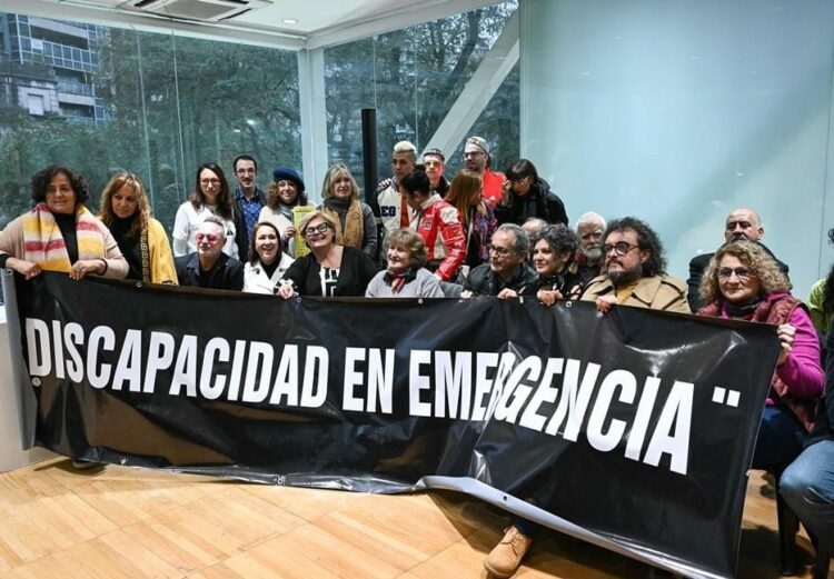El encuentro con referentes culturales de Córdoba tuvo lugar la noche del lunes en el Museo Caraffa.