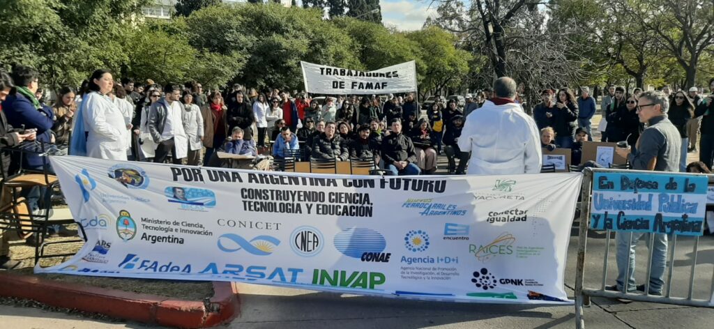 Los docentes universitarios anunciaron una semana entera de paro