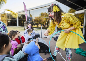 En el Mes de las Infancias, el teatro itinerante continúa recorriendo la provincia