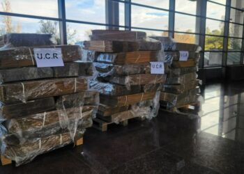 El juez Vaca Narvaja destacó que la UCR tiene 1.830 urnas disponibles para la realización de los comicios.