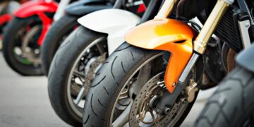 Elevan a juicio a cinco policías por el robo de motos en un Depósito Judicial