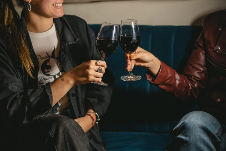 Experiencias de catas y clubes de vinos son las nuevas tendencias.