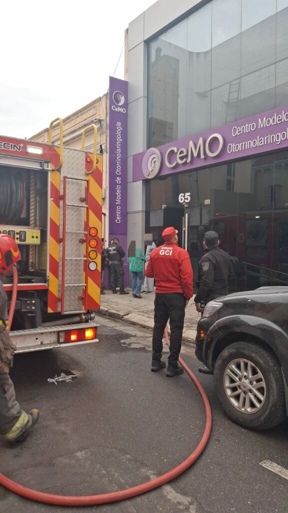 Incendio en un centro médico: 30 personas evacuadas