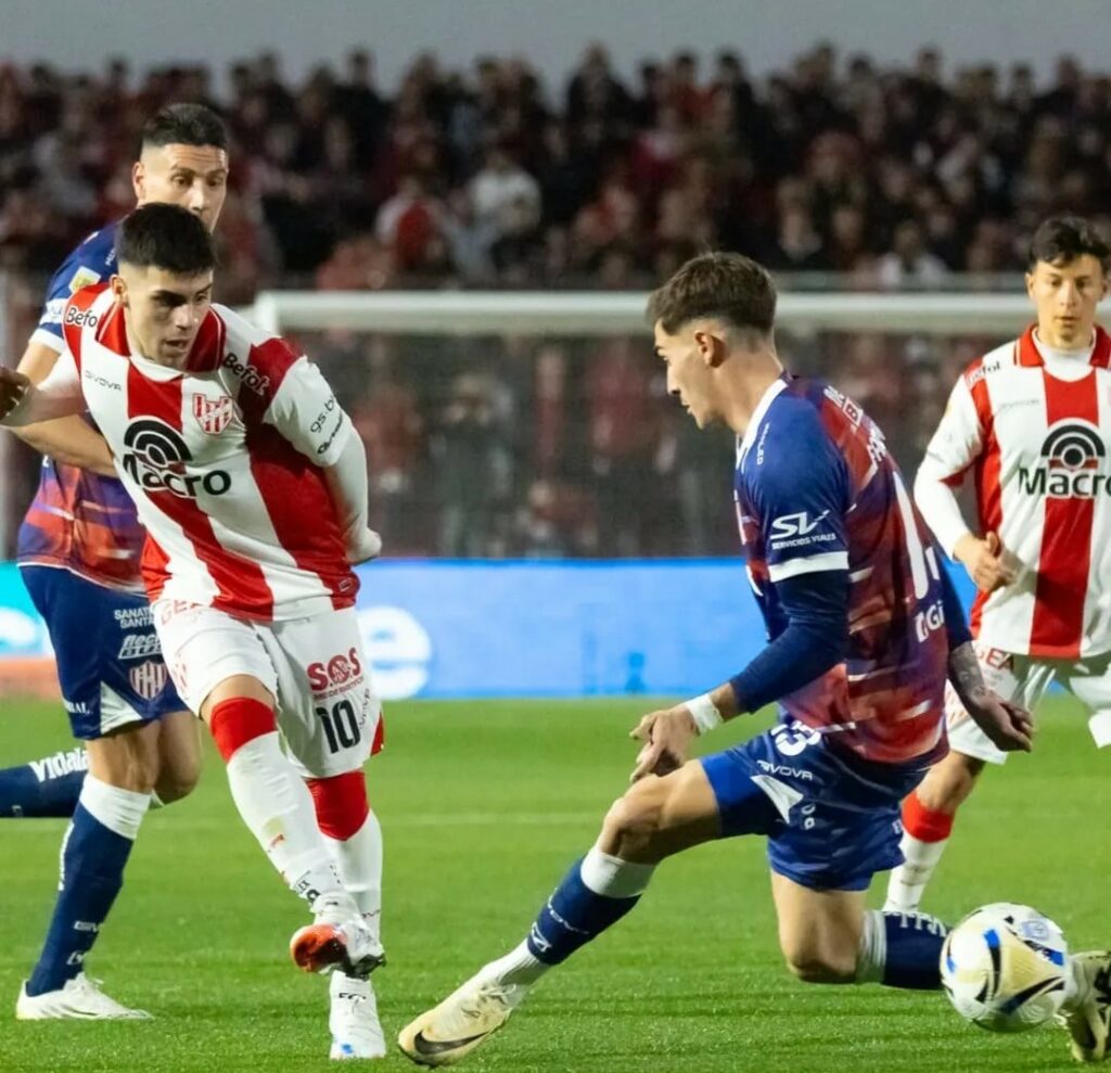 Instituto recibe a Independiente en un duelo para salir del fondo