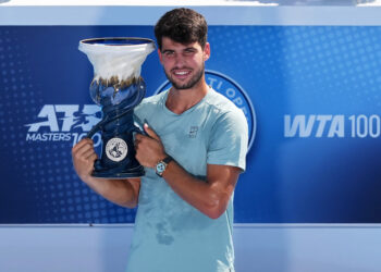 Jannik Sinner se retiró y Carlos Alcaraz se consagró campeón en Cincinnati