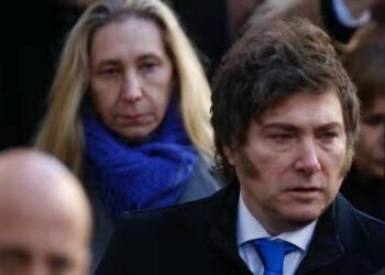 Milei denuncia “mentiras” de Spagnuolo y la caravana en Lomas de Zamora sufrió incidentes