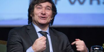 El presidente Javier Milei firmó el veto a las leyes sancionadas por el Congreso.