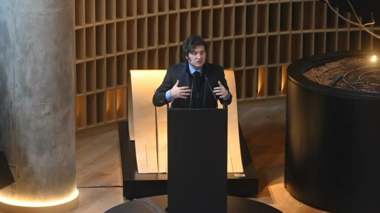 Javier Milei durante la inauguración de nuevas oficinas de la Corporación América.