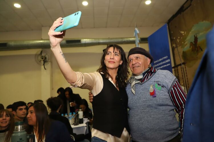 La actual diputada De la Sota fue criticada por su decisión de “ir sola” en las legislativas.