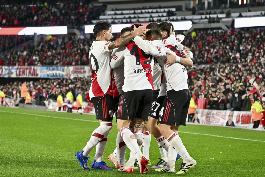 Lluvia de goles en el Monumental: el River alternativo no perdonó y le ganó a Godoy Cruz 4-2 Lluvia de goles en el Monumental: el River alternativo no perdonó y le ganó a Godoy Cruz 4-2