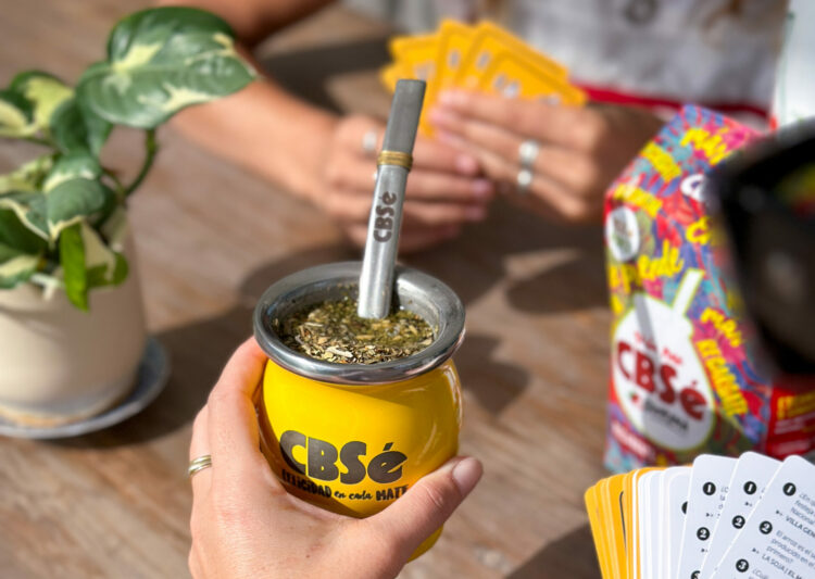 Ronda de mate entre jóvenes.