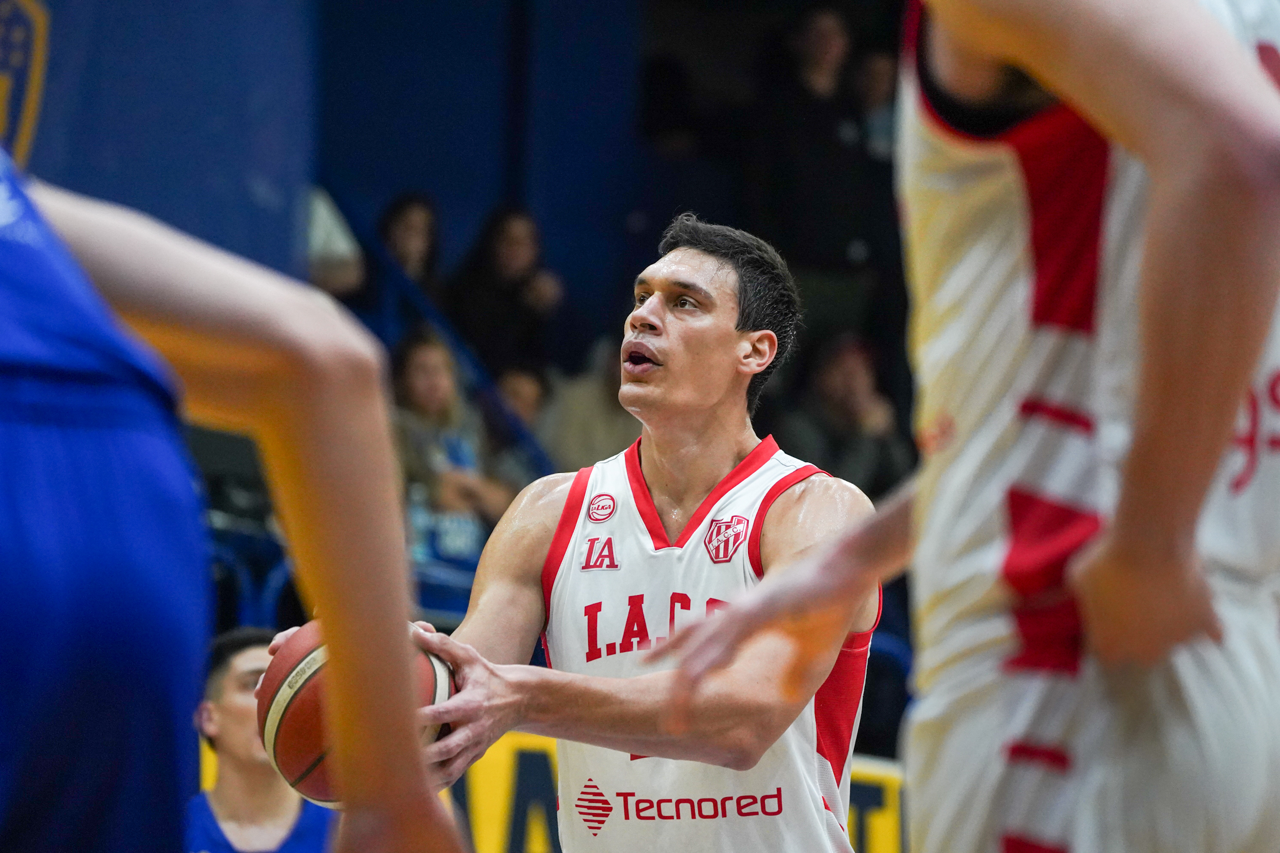 Lucas Vildoza renovó con Instituto Lucas Vildoza renovó con Instituto