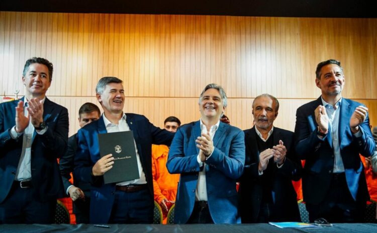 Los trabajos implican, a su vez, la realización de obras hidráulicas complementarias que garantizan la sistematización vial e hídrica. La inversión será cercana a los 56 mil millones de pesos.