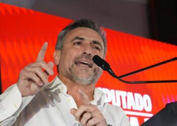 Mestre encabezó el acto de lanzamiento de campaña de la UCR Córdoba