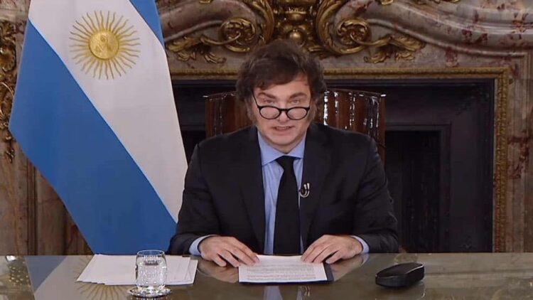 El mandatario hablará desde las 21 este viernes.