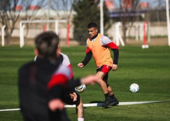 Instituto recupera a Mac Allister y suma a un refuerzo para el viernes