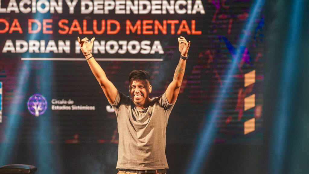 “Manipulación y Dependencia”: Un show que fusiona psicología, humor y música