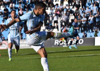 Racing igualó 1-1 con Almagro y quedó a tes puntos del Reducido