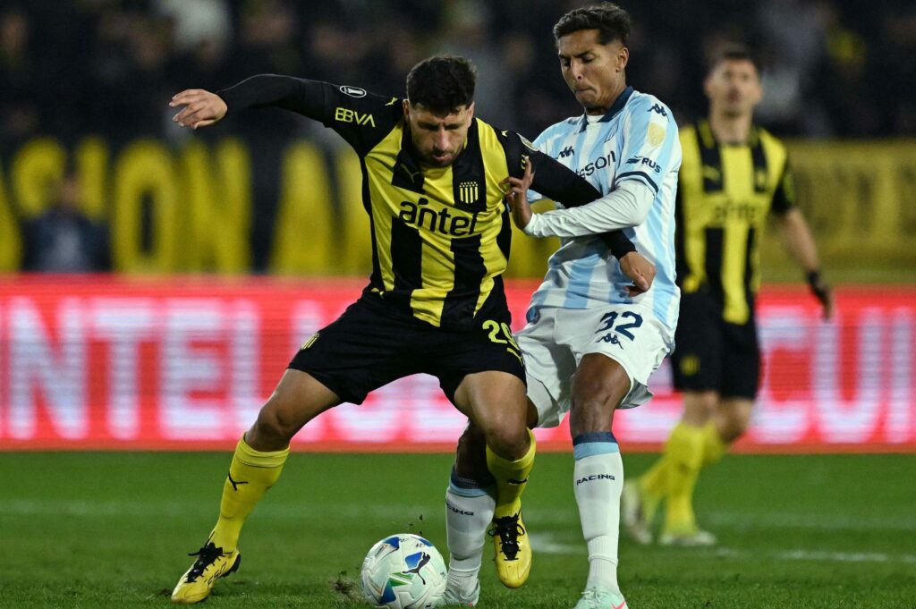 Racing perdió por la mínima ante Peñarol en Montevideo