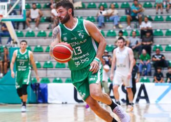 Lucas Arn, capitán de Atenas