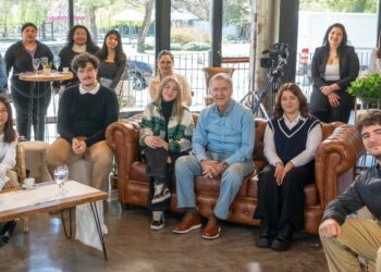 Schiaretti se reunió con jóvenes estudiantes y emprendedores