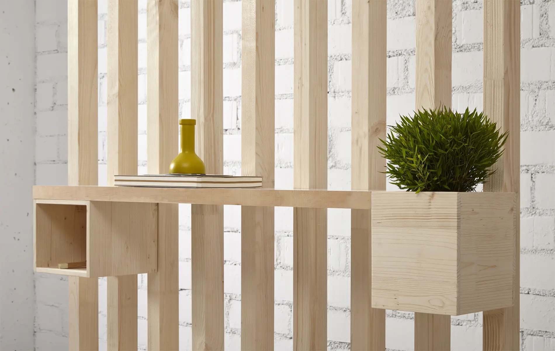 Separadores de madera: ocultan y dividen sin interrumpir Separadores de madera: ocultan y dividen sin interrumpir