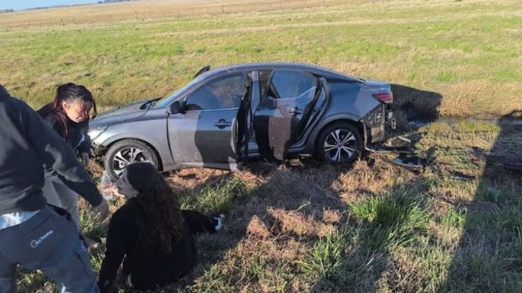 El despiste y accidente ocurrió en la autopista Rosario-Buenos Aires.