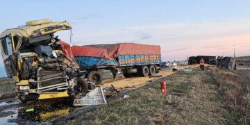 Murió un hombre tras un choque entre camiones en la Ruta Nacional 35