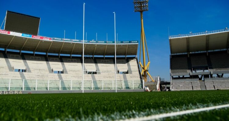 En la previa del partido con los All Blacks, Los Pumas entrenan en el Kempes a puertas abiertas.