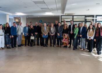 Sellan una alianza para potenciar la innovación y competitividad en el sector automotriz