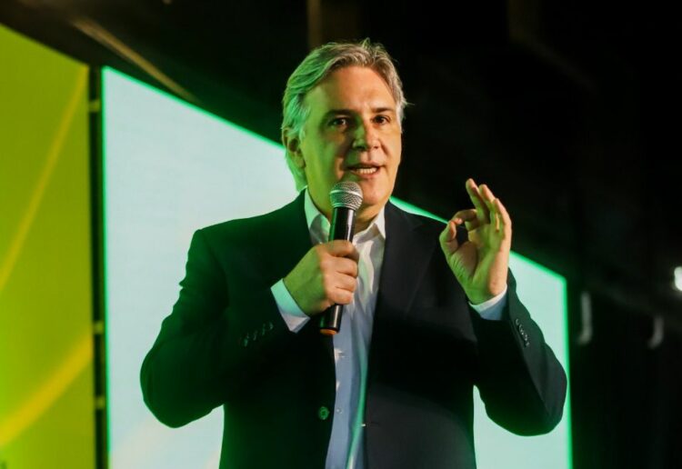 El gobernador Martín Llaryora anunció un fondo de 10 mil millones de pesos para impulsar startups tecnológicas en Córdoba durante la apertura de la Agtech Week 2025 en Río Cuarto.