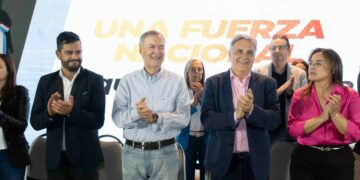 Schiaretti con intendentes y líderes de otras fuerzas: “Lo importante es unirse para mejorar la vida de la gente” Schiaretti con intendentes y líderes de otras fuerzas: “Lo importante es unirse para mejorar la vida de la gente”