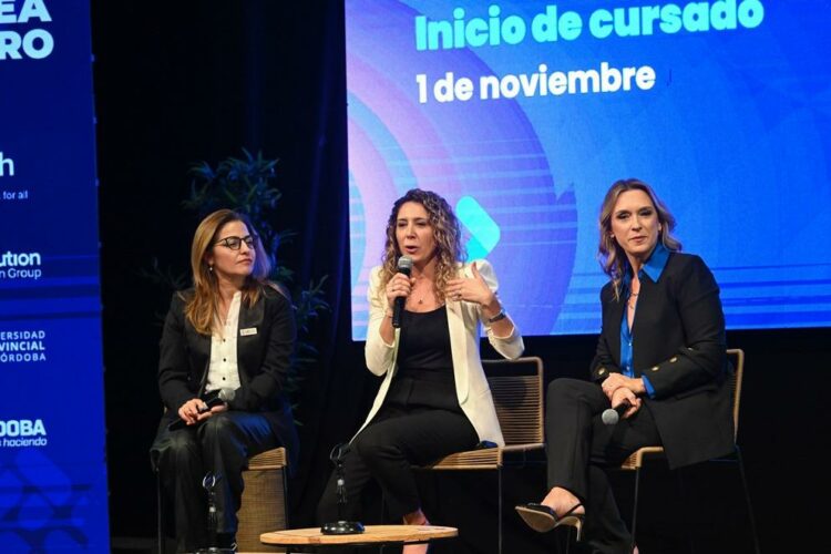 Con 10.000 becas gratuitas en áreas tecnológicas, Córdoba Crea Futuro busca capacitar a jóvenes y trabajadores para los empleos del futuro, fortaleciendo la vinculación entre Estado, empresas y universidades.