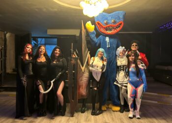 Chicos tontos y estúpidos /¡Como moscas!