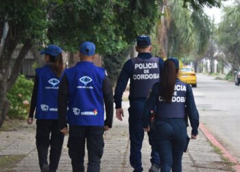 El programa del Ministerio de Seguridad conecta a los cordobeses con las fuerzas a través de WhatsApp.