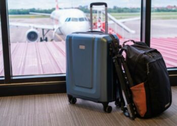 Condenan a una aseguradora por no cubrir demoras en los vuelos de dos cordobeses