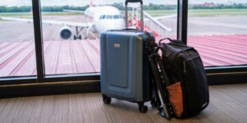 Condenan a una aseguradora por no cubrir demoras en los vuelos de dos cordobeses