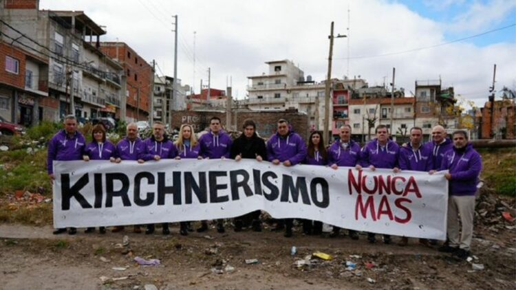Con una slogan descripto como "explosivo" por integrantes del partido, LLA inaugura su campaña.