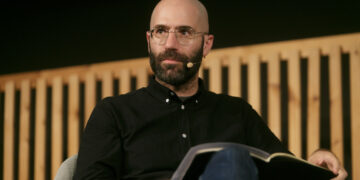 Arte y tecnología: un diálogo con Lluís Nacenta Arte y tecnología: un diálogo con Lluís Nacenta