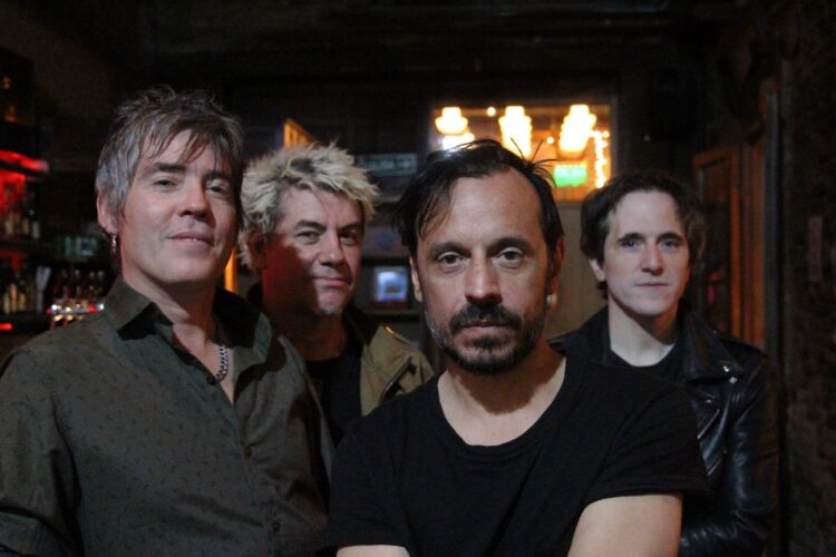 La banda formó parte del Nuevo Rock Argentino de la década de 1990.