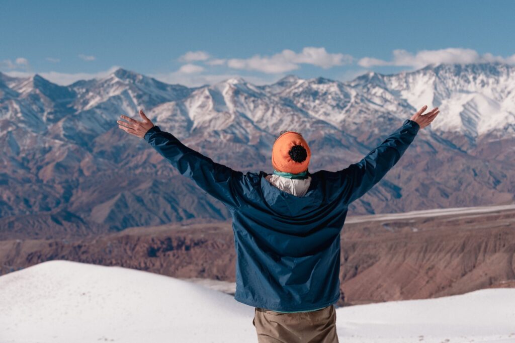 Vacaciones de invierno 2025: cayeron los viajes y el gasto de turistas
